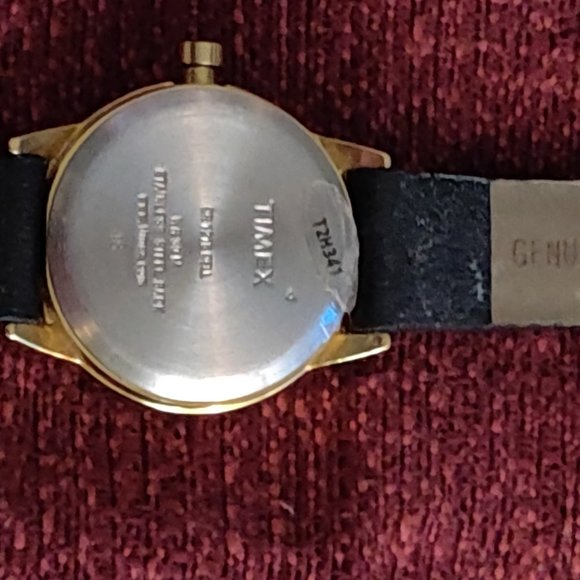 Amaze-Zing (B4) Sale!!: # 237 Timex Indiglo Date Watch - Picture 7 of 7